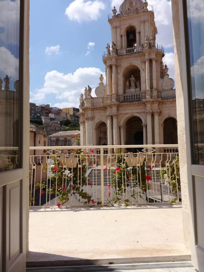 パラッツォーロ・アクレイデ Casa Dei Giurati Bed & Breakfast エクステリア 写真