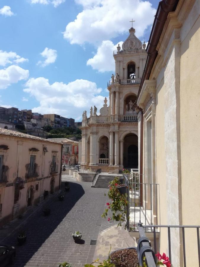 パラッツォーロ・アクレイデ Casa Dei Giurati Bed & Breakfast エクステリア 写真