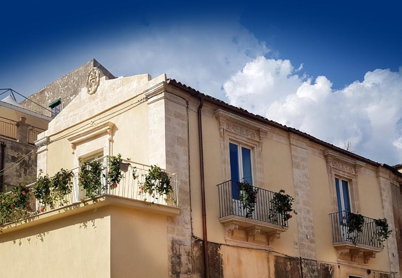 パラッツォーロ・アクレイデ Casa Dei Giurati Bed & Breakfast エクステリア 写真